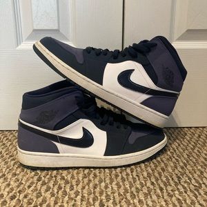 Air Jordan 1 mid ‘sanded purple 2019’